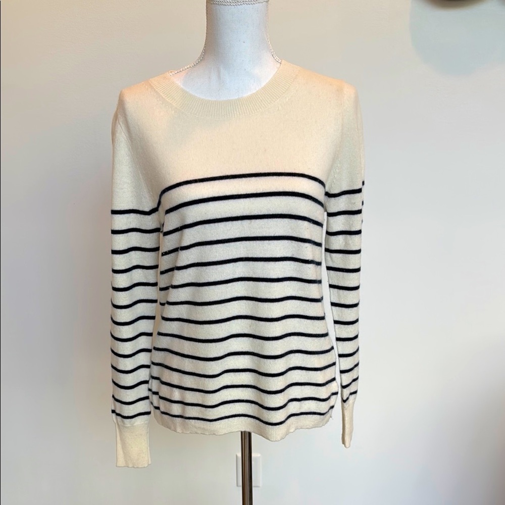 J.Crew Striped Cream & Blue Sweater Size M Never Worn Pristine Condition